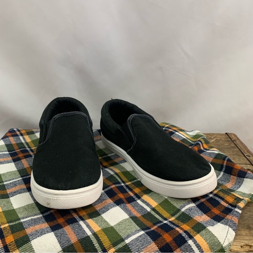 FabKids Black Canvas Slip On Flat Round Toe Rubber Sole Little Kid Size 1 BOY